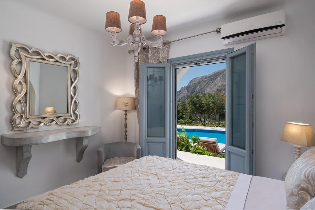 Felicity Luxury Villas Kamari  Ngoại thất bức ảnh